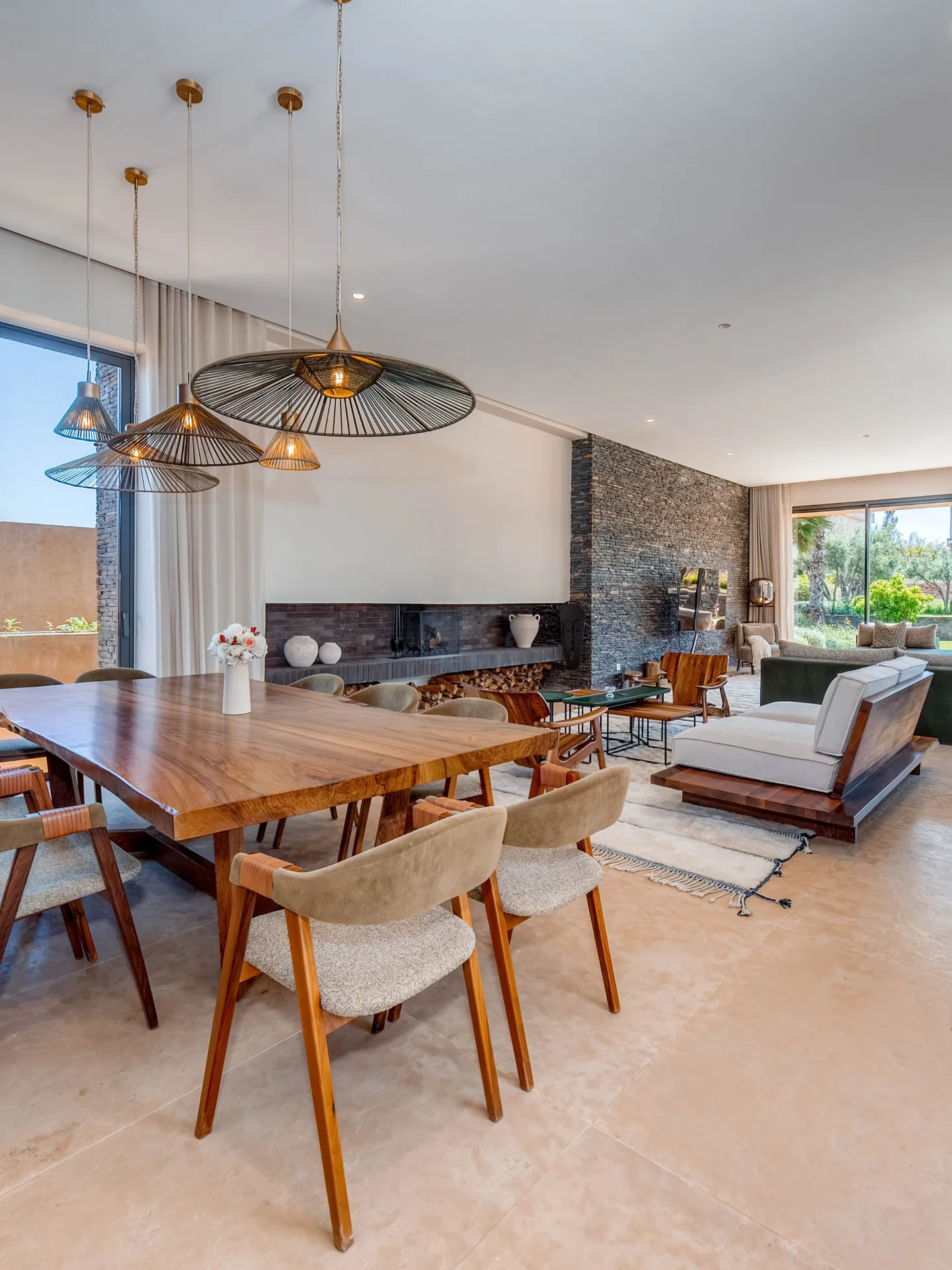 Photographe immobilier à Marrakech — salle à manger d'une villa