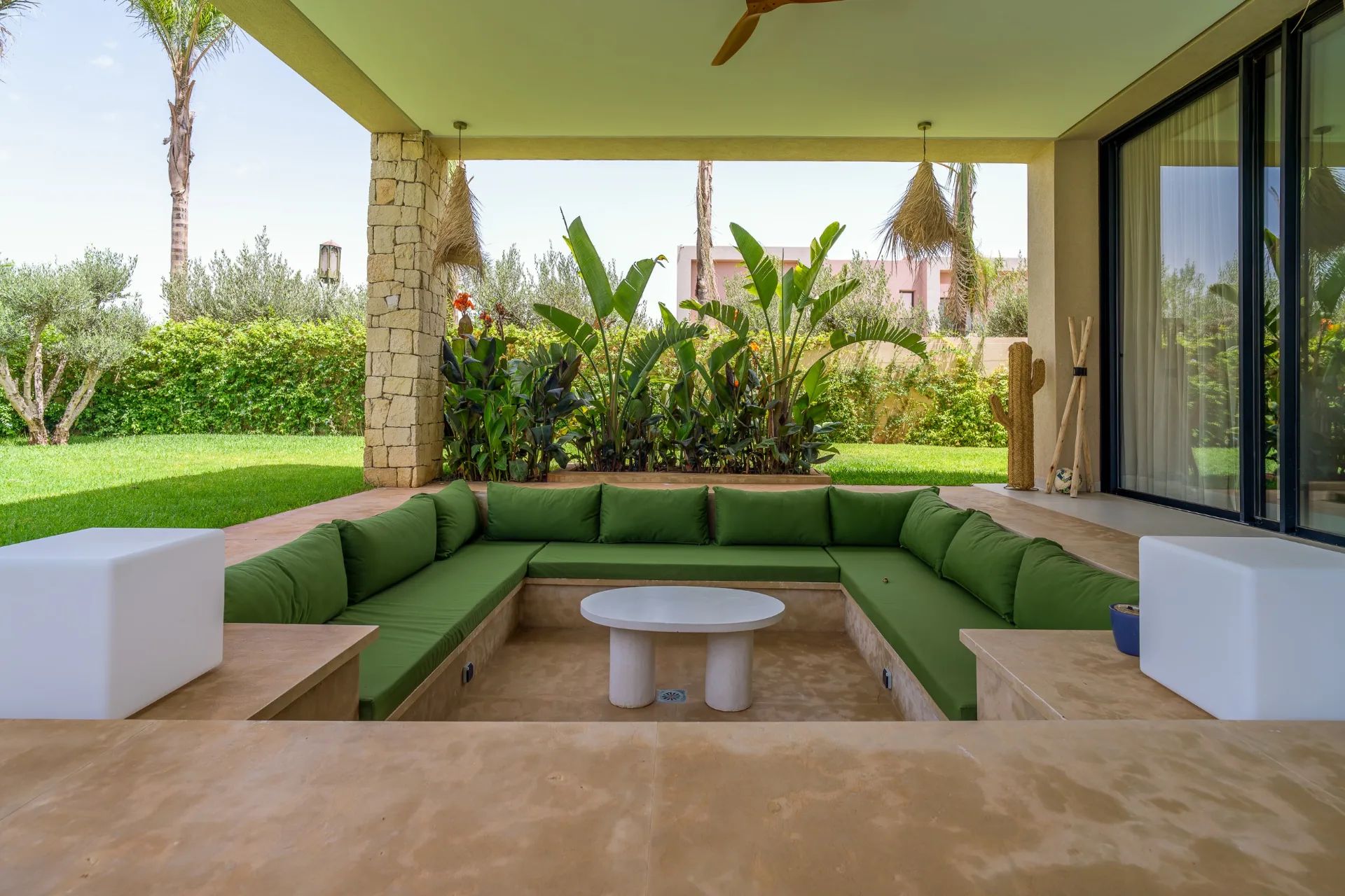 Vue extérieure d'une propriété de prestige à Marrakech